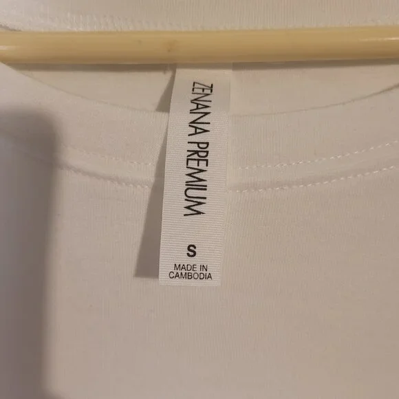 Zenana Premium Womens Shirt Top Blouse Size L Ivory color Buttons Accents - Picture 2 of 3